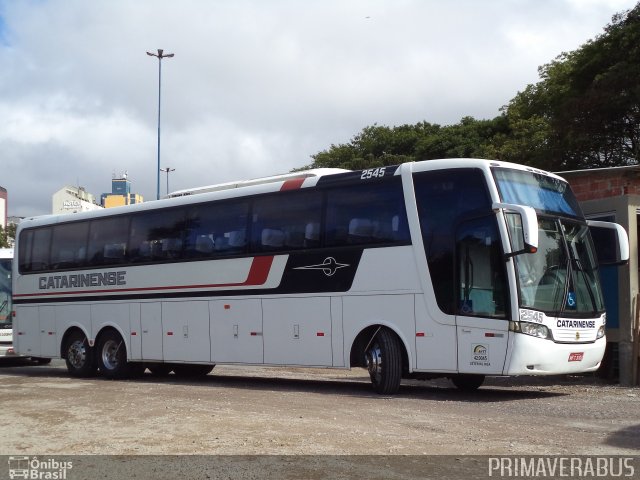 Auto Viação Catarinense 2545 na cidade de Curitiba, Paraná, Brasil, por Alexandre Rodrigo. Número da foto: #3384453.
