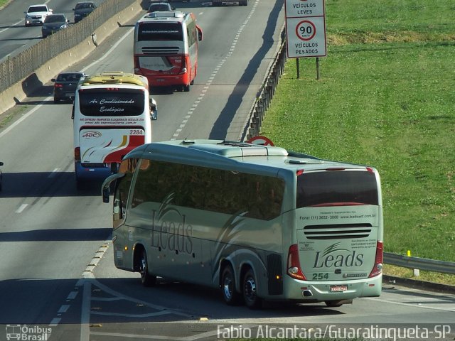 Leads Transportes 254 na cidade de Aparecida, São Paulo, Brasil, por Fabio Alcantara. ID da foto: 3386213.