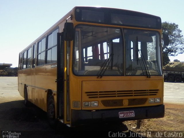 Ônibus Particulares MPJ1550 na cidade de João Pinheiro, Minas Gerais, Brasil, por Carlos Jorge N. de Castro. Número da foto: #3385564.