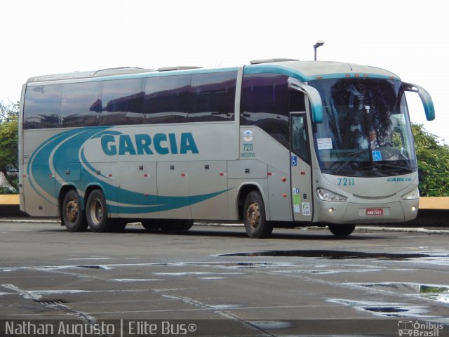 Viação Garcia 7211 na cidade de Londrina, Paraná, Brasil, por Nathan Augusto. Número da foto: #3385087.