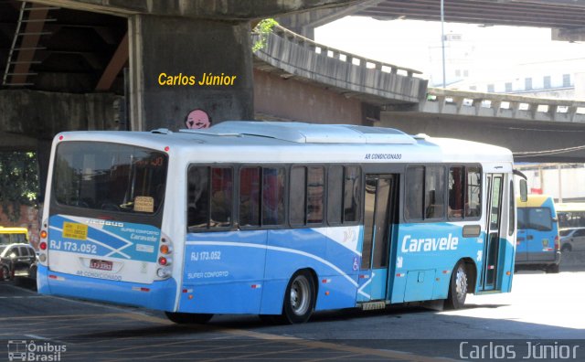 Viação Caravele RJ 173.052 na cidade de Rio de Janeiro, Rio de Janeiro, Brasil, por Carlos Júnior. ID da foto: 3385158.