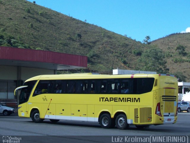 Viação Itapemirim 60521 na cidade de Juiz de Fora, Minas Gerais, Brasil, por Luiz Krolman. ID da foto: 3385940.