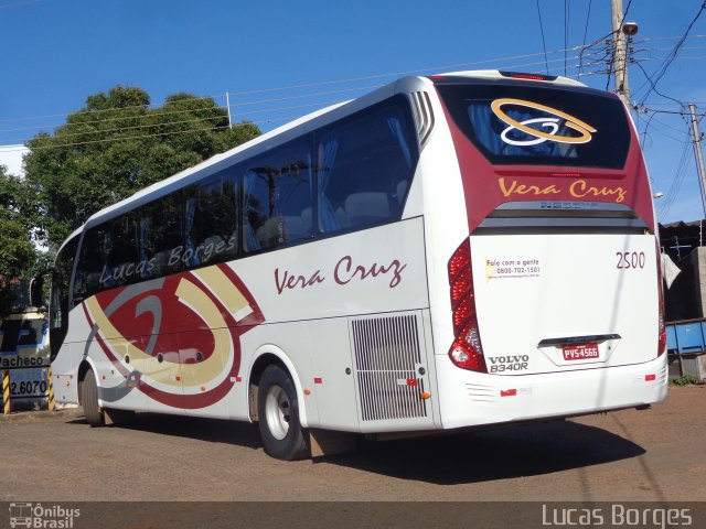 Vera Cruz Transporte e Turismo 2500 na cidade de Araxá, Minas Gerais, Brasil, por Lucas Borges . ID da foto: 3387960.