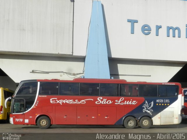 Expresso São Luiz 7070 na cidade de Goiânia, Goiás, Brasil, por Alexandre  Magnus. Número da foto: #3339132.