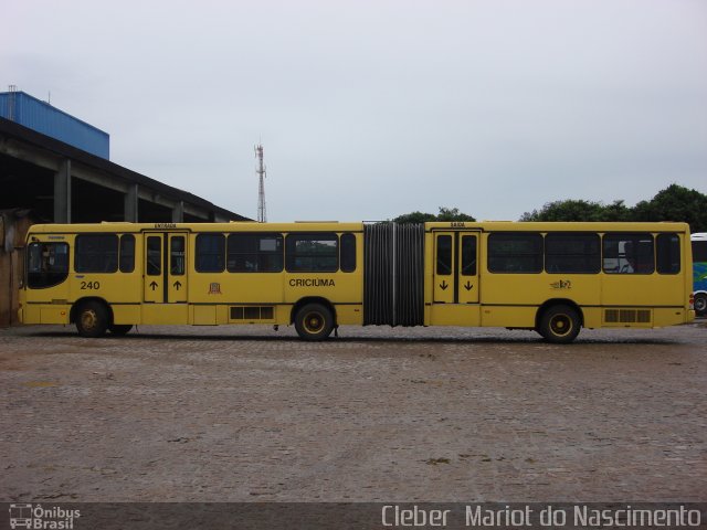 Auto Viação Critur 240 na cidade de Criciúma, Santa Catarina, Brasil, por Cleber  Mariot do Nascimento. Número da foto: #3343133.