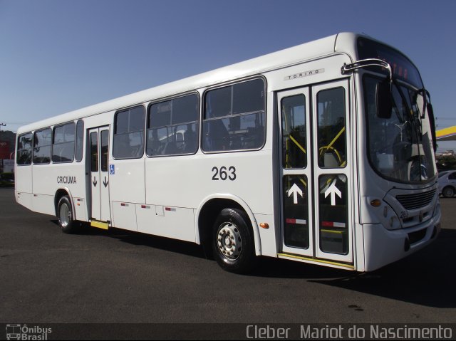Auto Viação Critur 263 na cidade de Criciúma, Santa Catarina, Brasil, por Cleber  Mariot do Nascimento. Número da foto: #3343187.