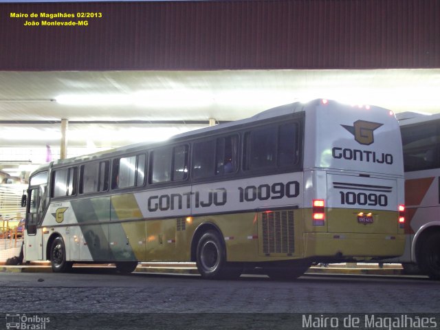 Empresa Gontijo de Transportes 10090 na cidade de João Monlevade, Minas Gerais, Brasil, por Mairo de Magalhães. ID da foto: 3345324.