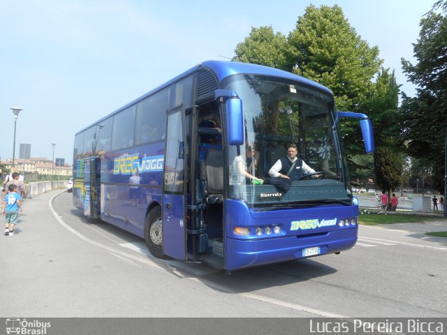 Brec Viaggi 85 na cidade de Verona, Verona, Veneto, Itália, por Lucas Pereira Bicca. Número da foto: #3400639.