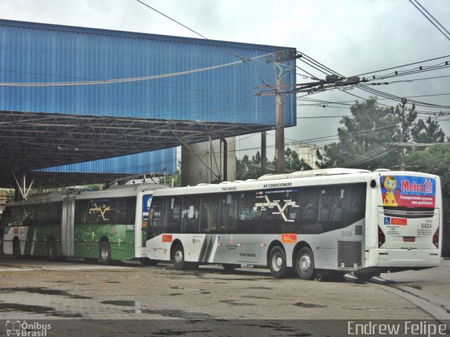 Metra - Sistema Metropolitano de Transporte 5424 na cidade de São Bernardo do Campo, São Paulo, Brasil, por Endrew Felipe. ID da foto: 3399147.