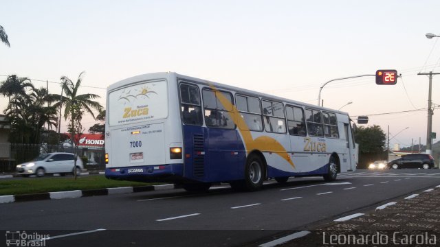 Turismo Zuca 7000 na cidade de Guaxupé, Minas Gerais, Brasil, por Leonardo Carola. ID da foto: 3425116.