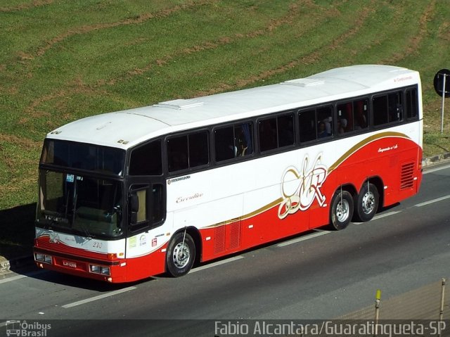 Nova Estrela Viagens e Turismo 230 na cidade de Aparecida, São Paulo, Brasil, por Fabio Alcantara. ID da foto: 3430831.