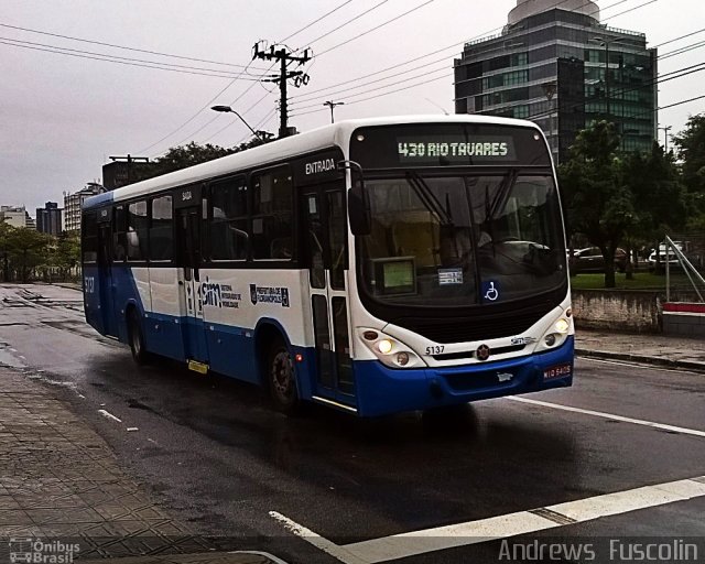 Insular Transportes Coletivos 5137 na cidade de Florianópolis, Santa Catarina, Brasil, por Andrews  Fuscolin. Número da foto: #3433065.
