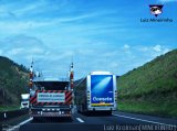 Viação Cometa 7689 na cidade de Queluz, São Paulo, Brasil, por Luiz Krolman. Número da foto: #3449297.