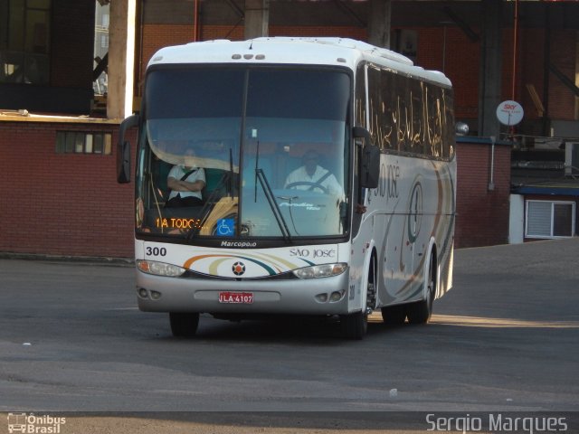 Expresso São José 300 na cidade de Porto Alegre, Rio Grande do Sul, Brasil, por Sergio Marques . Número da foto: #3450777.