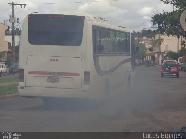 Ônibus Particulares 0183 na cidade de Araxá, Minas Gerais, Brasil, por Lucas Borges . Número da foto: #3455545.