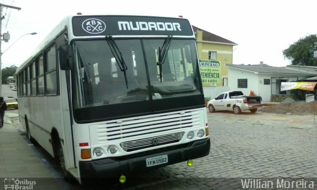 Ônibus Particulares 049 na cidade de Caçapava do Sul, Rio Grande do Sul, Brasil, por Willian Moreira. Número da foto: #3457345.