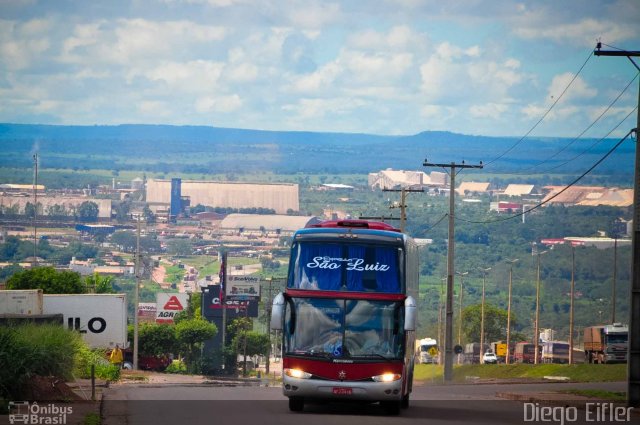 Expresso São Luiz 6990 na cidade de Rondonópolis, Mato Grosso, Brasil, por Diego Eifler. Número da foto: #3460329.