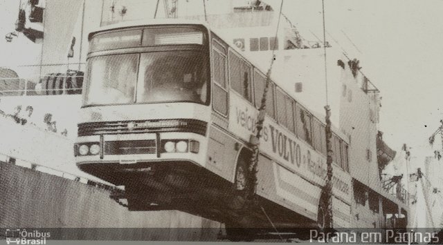 Volvo  na cidade de Paranaguá, Paraná, Brasil, por Alexandre M.  Sanches. Número da foto: #3459525.