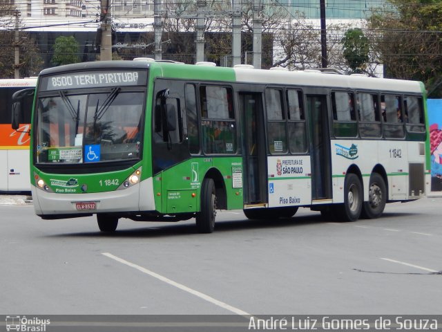 Viação Santa Brígida 1 1842 na cidade de São Paulo, São Paulo, Brasil, por André Luiz Gomes de Souza. Número da foto: #3462095.
