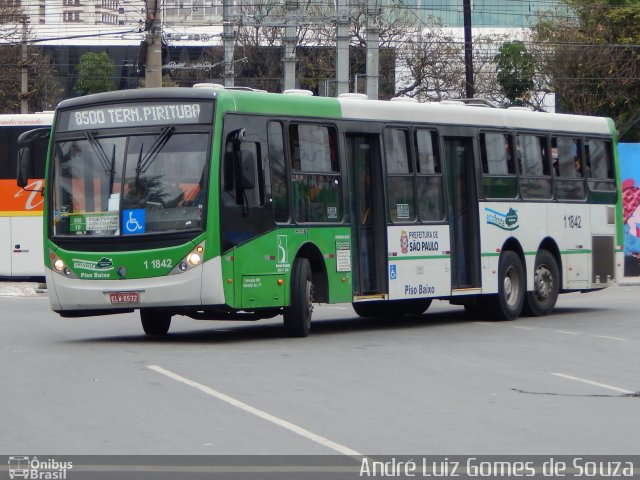 Viação Santa Brígida 1 1842 na cidade de São Paulo, São Paulo, Brasil, por André Luiz Gomes de Souza. ID da foto: 3462095.