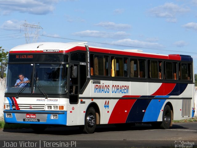 Irmãos Coragem 44 na cidade de Teresina, Piauí, Brasil, por João Victor. ID da foto: 3465763.