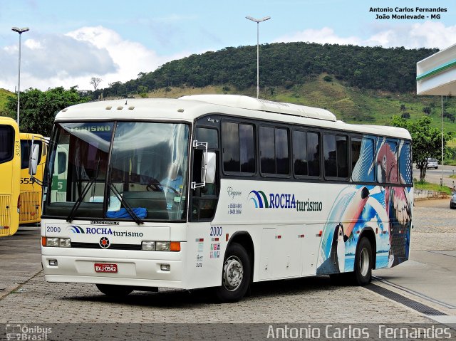 Rocha Turismo 2000 na cidade de João Monlevade, Minas Gerais, Brasil, por Antonio Carlos Fernandes. Número da foto: #3468412.