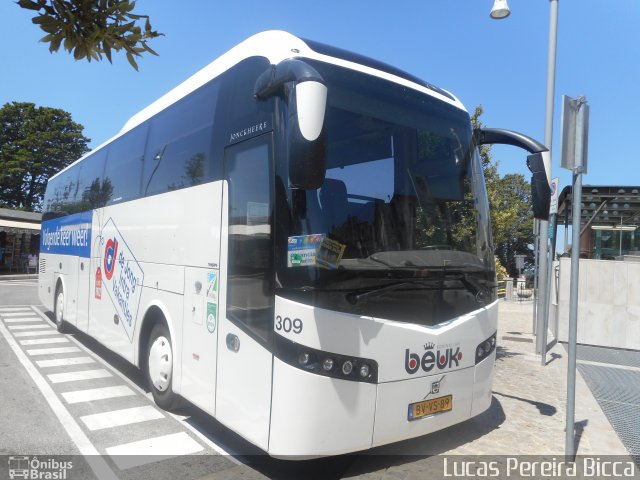 Koninklijke Beuk 309 na cidade de Assisi, Perugia, Umbria, Itália, por Lucas Pereira Bicca. ID da foto: 3411087.