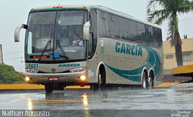 Viação Garcia 7421 na cidade de Londrina, Paraná, Brasil, por Nathan Augusto. Número da foto: #3410624.