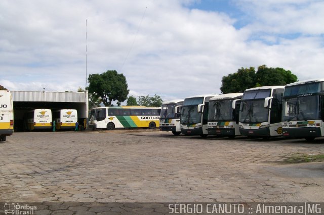 Empresa Gontijo de Transportes Garagem AMJ na cidade de Almenara, Minas Gerais, Brasil, por Sérgio Augusto Braga Canuto. ID da foto: 3412985.