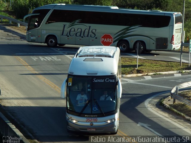 Viação Santa Cruz 352110 na cidade de Aparecida, São Paulo, Brasil, por Fabio Alcantara. Número da foto: #3413749.