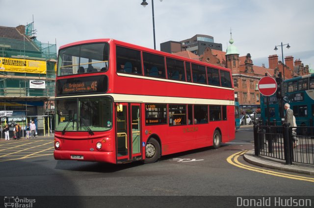 Arriva 7446 na cidade de Newcastle upon Tyne, Tyne and Wear, Inglaterra, por Donald Hudson. ID da foto: 3415536.