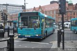 Arriva 4079 na cidade de Newcastle upon Tyne, Tyne and Wear, Inglaterra, por Donald Hudson. ID da foto: :id.