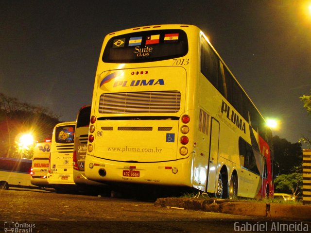 Pluma Conforto e Turismo 7013 na cidade de São Paulo, São Paulo, Brasil, por Gabriel Almeida. Número da foto: #3469843.