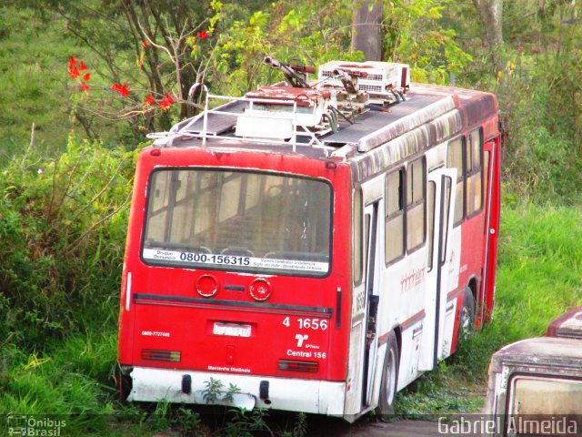 Sucata e Desmanches 4 1656 na cidade de São Paulo, São Paulo, Brasil, por Gabriel Almeida. Número da foto: #3488776.