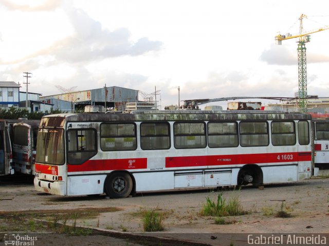 Sucata e Desmanches 4 1603 na cidade de São Paulo, São Paulo, Brasil, por Gabriel Almeida. ID da foto: 3491937.