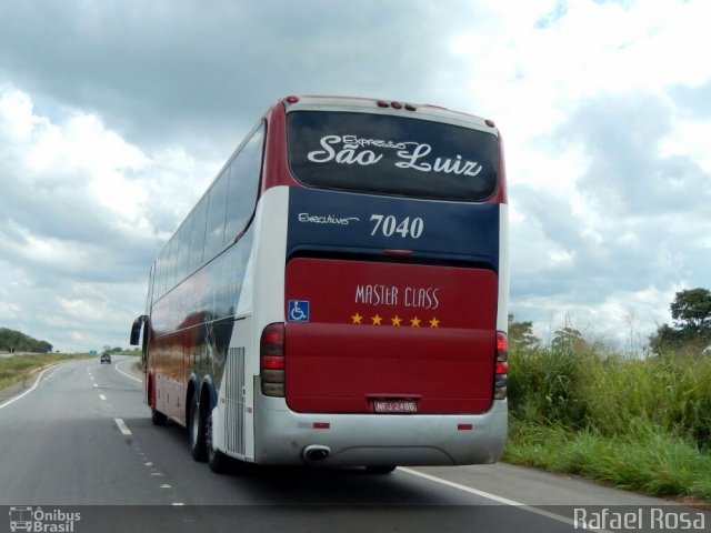 Expresso São Luiz 7040 na cidade de Brasília, Distrito Federal, Brasil, por Rafael Rosa. Número da foto: #3500906.