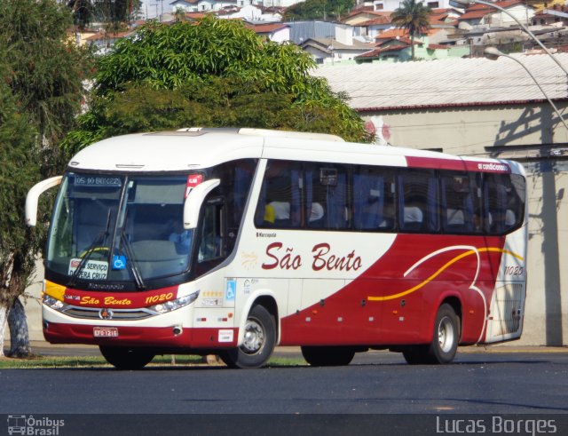 Viação São Bento Ribeirão Preto 11020 na cidade de Araxá, Minas Gerais, Brasil, por Lucas Borges . Número da foto: #3504023.