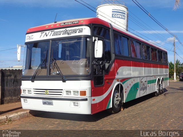 Ônibus Particulares 360 na cidade de Araxá, Minas Gerais, Brasil, por Lucas Borges . ID da foto: 3508670.