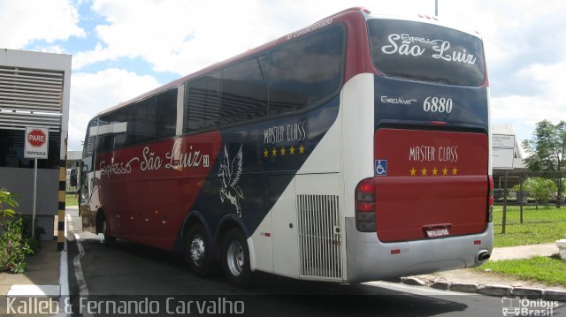 Expresso São Luiz 6880 na cidade de Brasília, Distrito Federal, Brasil, por Wanderson Severino. ID da foto: 3511081.