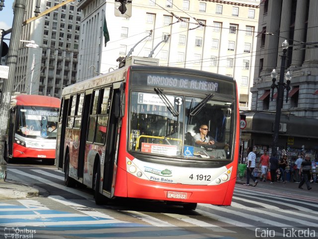 Himalaia Transportes > Ambiental Transportes Urbanos 4 1912 na cidade de , por Caio  Takeda. Número da foto: #3517230.