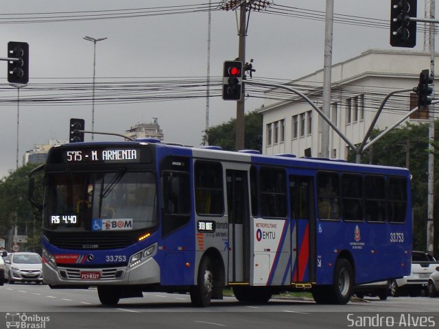 Guarulhos Transportes 33.753 na cidade de São Paulo, São Paulo, Brasil, por Sandro Alves. ID da foto: 3516015.