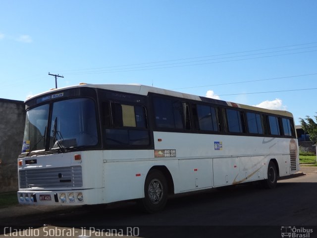 Ônibus Particulares 8501 na cidade de Ji-Paraná, Rondônia, Brasil, por Claudio Aparecido de Deus Sobral. Número da foto: #3519462.