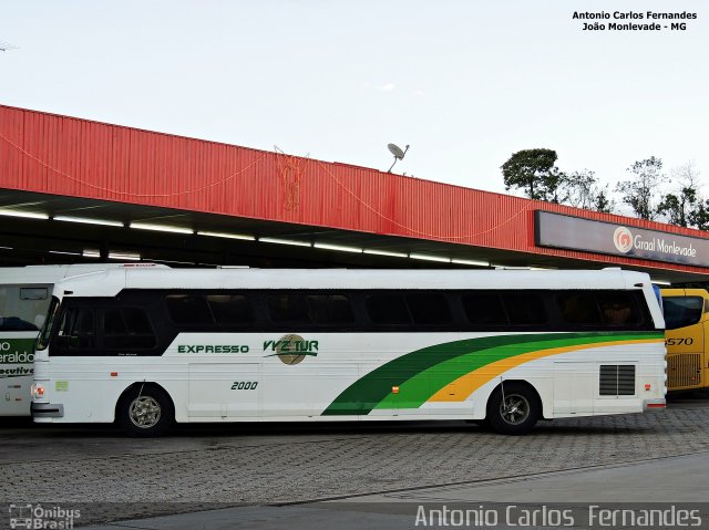 Expresso VYZ Tur 2000 na cidade de João Monlevade, Minas Gerais, Brasil, por Antonio Carlos Fernandes. ID da foto: 3520161.