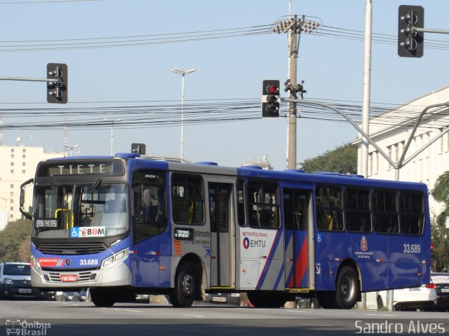 Guarulhos Transportes 33.689 na cidade de São Paulo, São Paulo, Brasil, por Sandro Alves. ID da foto: 3520745.