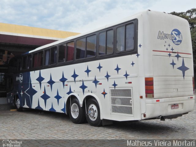 Mercosul Turismo 8482 na cidade de Araquari, Santa Catarina, Brasil, por Matheus Vieira Mortari. Número da foto: #3531091.