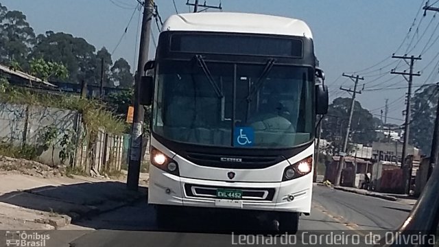 Scania 4452 na cidade de São Paulo, São Paulo, Brasil, por Eduardo de Oliveira. Número da foto: #3537003.