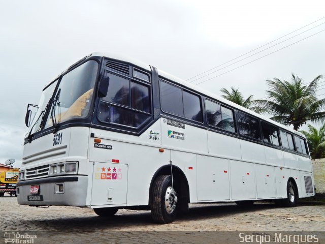 Ônibus Particulares 5691 na cidade de Lagarto, Sergipe, Brasil, por Sergio Marques . ID da foto: 3537104.