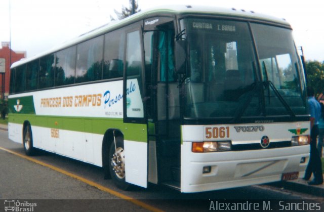 Expresso Princesa dos Campos 5061 na cidade de Curitiba, Paraná, Brasil, por Alexandre M.  Sanches. Número da foto: #3478542.