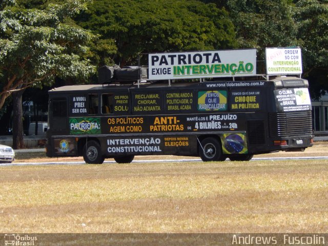 Ônibus Particulares 4029 na cidade de Brasília, Distrito Federal, Brasil, por Andrews  Fuscolin. ID da foto: 3481542.