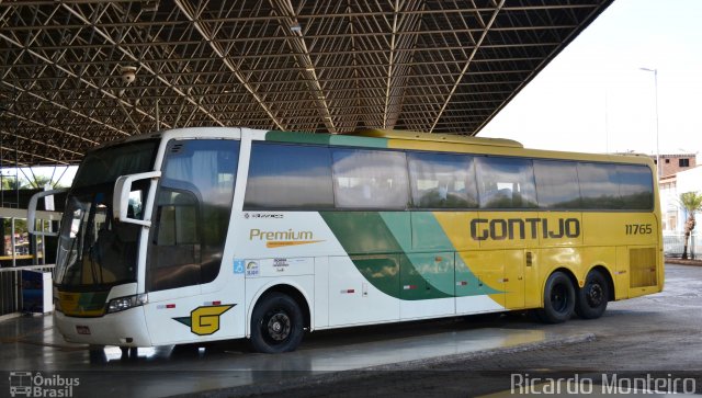 Empresa Gontijo de Transportes 11765 na cidade de Patos de Minas, Minas Gerais, Brasil, por Ricardo Silva Monteiro. ID da foto: 3485945.